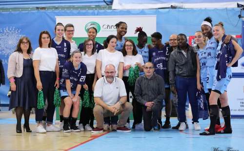 CHROME PARRAINE UN MATCH DU BASKET FEMININ A CHARTRES CHROME PARRAINE UN MATCH DU BASKET FEMININ A CHARTRES